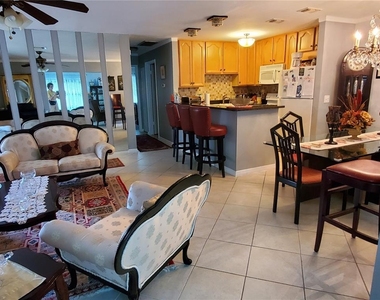 403 Finchley Court - Photo Thumbnail 7