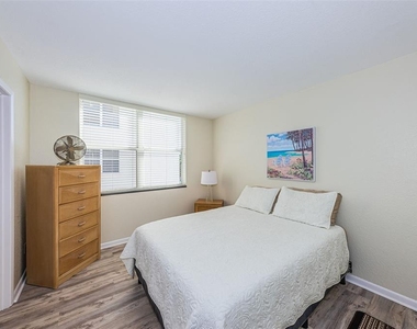 6081 Bahia Del Mar Circle - Photo Thumbnail 14