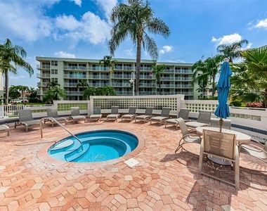 6081 Bahia Del Mar Circle - Photo Thumbnail 24