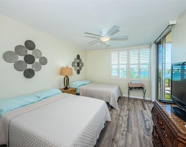 6081 Bahia Del Mar Circle - Photo Thumbnail 13
