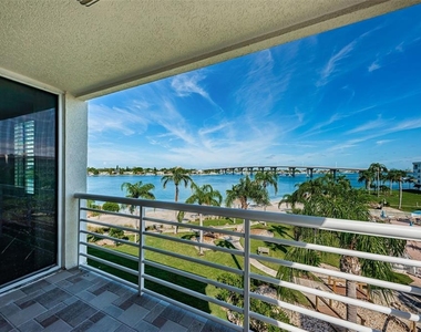 6081 Bahia Del Mar Circle - Photo Thumbnail 22