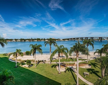 6081 Bahia Del Mar Circle - Photo Thumbnail 18