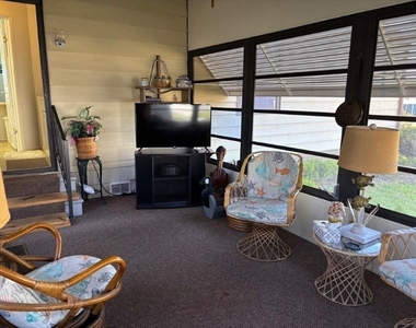 617 Webb Way - Photo Thumbnail 1