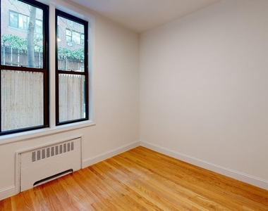 340 East 53rd Street - Photo Thumbnail 9