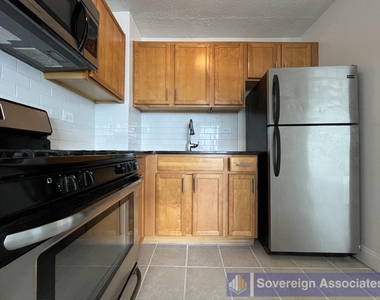 3333 Broadway - Photo Thumbnail 4