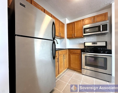 3333 Broadway - Photo Thumbnail 4