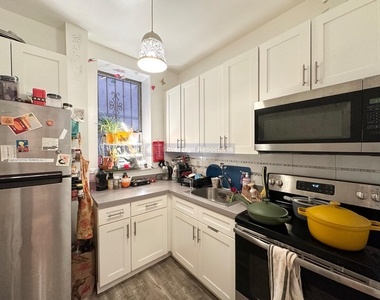 201 West 105th Street - Photo Thumbnail 5