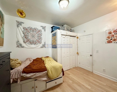 201 West 105th Street - Photo Thumbnail 17