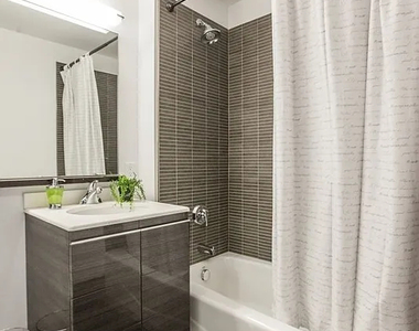 66 Rockwell Place - Photo Thumbnail 4