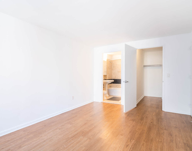 300 E. 39th St. - Photo Thumbnail 25