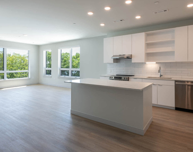 200 Quannapowitt Parkway - Photo Thumbnail 4