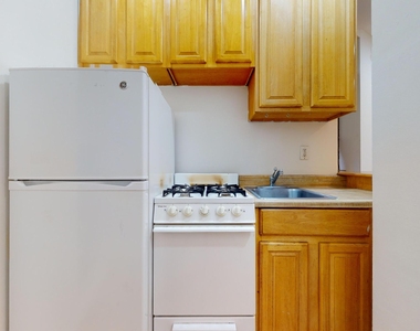 214 East 10th Street - Photo Thumbnail 2