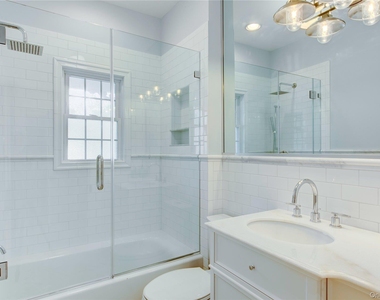 475 Youngs Avenue - Photo Thumbnail 7
