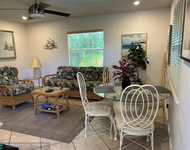 909 Ne 23rd Dr - Photo Thumbnail 5