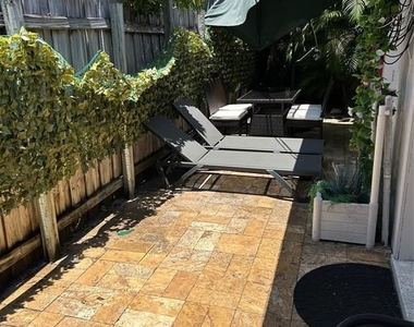 909 Ne 23rd Dr - Photo Thumbnail 22
