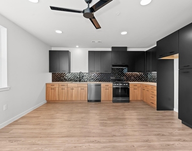 4510 Terry-o Ln - Photo Thumbnail 9