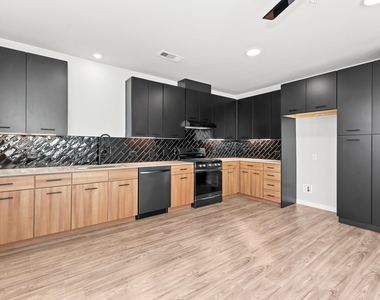 4510 Terry-o Ln - Photo Thumbnail 14