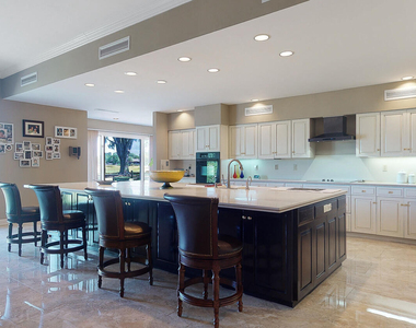 7987 Hollyridge Road - Photo Thumbnail 38