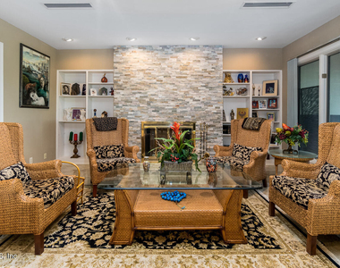7987 Hollyridge Road - Photo Thumbnail 31