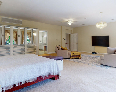 7987 Hollyridge Road - Photo Thumbnail 14