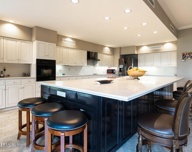 7987 Hollyridge Road - Photo Thumbnail 41
