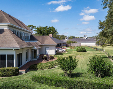 7987 Hollyridge Road - Photo Thumbnail 19