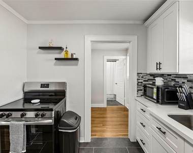 3624 Avenue S 1/2 Rear - Photo Thumbnail 8