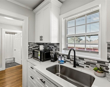 3624 Avenue S 1/2 Rear - Photo Thumbnail 7