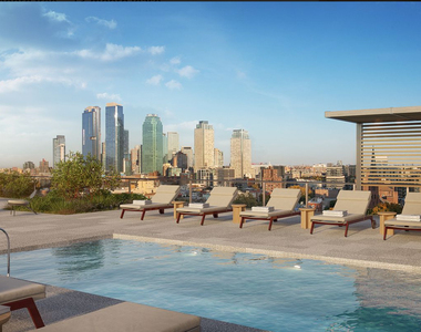 50th Avenue - Photo Thumbnail 8