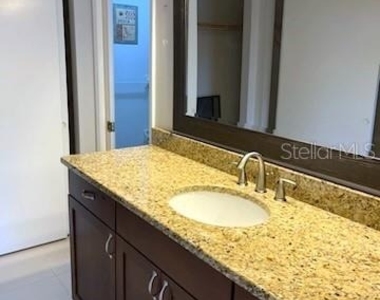 105 Island Way - Photo Thumbnail 12