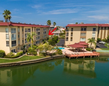 105 Island Way - Photo Thumbnail 1