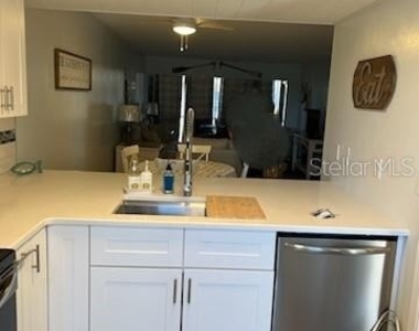 105 Island Way - Photo Thumbnail 10