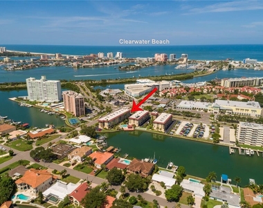 105 Island Way - Photo Thumbnail 15