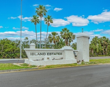 105 Island Way - Photo Thumbnail 32