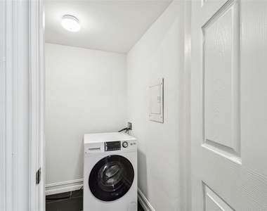 2942 W Bay Drive - Photo Thumbnail 33