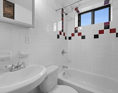 520 East 14th Street - Photo Thumbnail 4