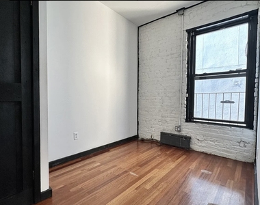 520 East 14th Street - Photo Thumbnail 2