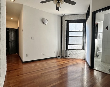 520 East 14th Street - Photo Thumbnail 3
