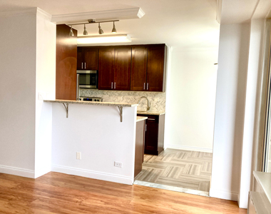 747 10th Avenue - Photo Thumbnail 4