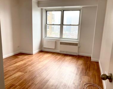 747 10th Avenue - Photo Thumbnail 11