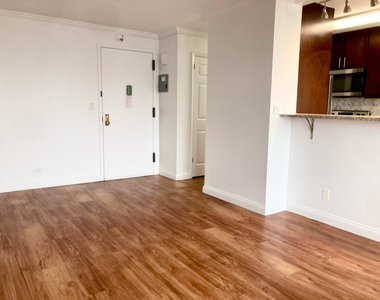747 10th Avenue - Photo Thumbnail 2