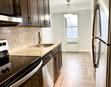747 10th Avenue - Photo Thumbnail 6