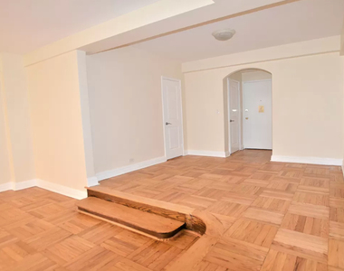 East 56 Street - Photo Thumbnail 1