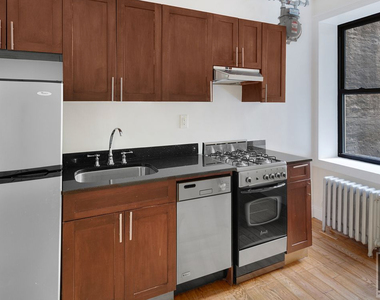 West 11th Street - Photo Thumbnail 1