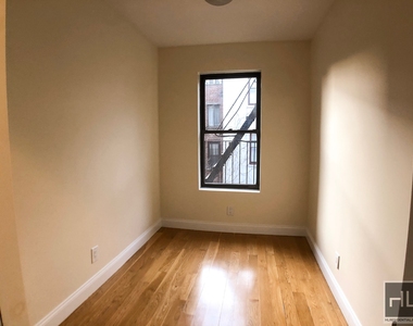 West 11th Street - Photo Thumbnail 1