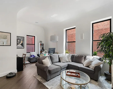West 70th Street - Photo Thumbnail 0