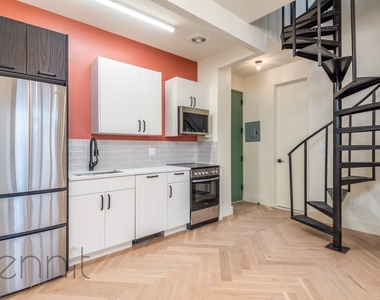 179 Meserole Street - Photo Thumbnail 3