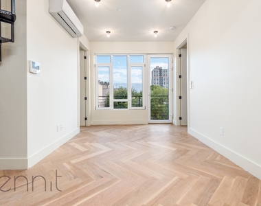 179 Meserole Street - Photo Thumbnail 4
