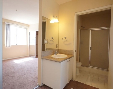 922 W 23rd Street - Photo Thumbnail 10