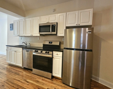 20 Magaw Place - Photo Thumbnail 1